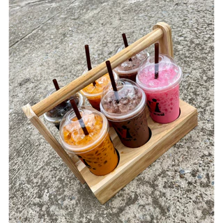 ที่วางแก้วมีหูหิ้ววางได้ 4-10 ช่องวางแก้ว 16-22 Oz. ได้ วางแก้วงานไม้สัก