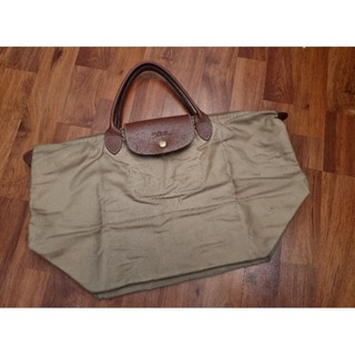 กระเป๋า longchamp size M ของแท้ มือสอง ขายตามสภาพ