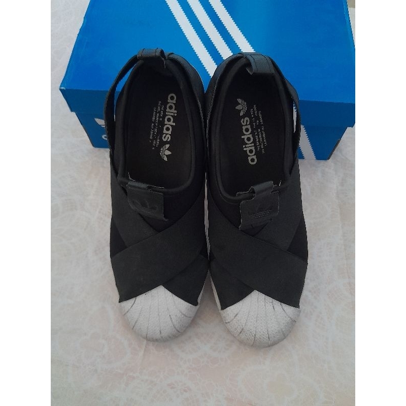 Adidas slipon size 7.5UKของแท้