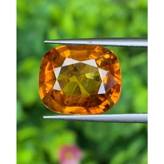 พลอย บุษราคัม Yellow Sapphire 9.18 กะรัต (Cts.) พร้อมใบเซอร์ พลอยแท้ อัญมณีมงคลประจําวันเกิด เครื่องประดับพลอย