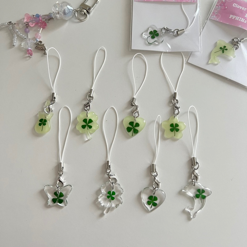 [พร้อมส่ง]clover keyring พวงกุญแจใบโคลเวอร์