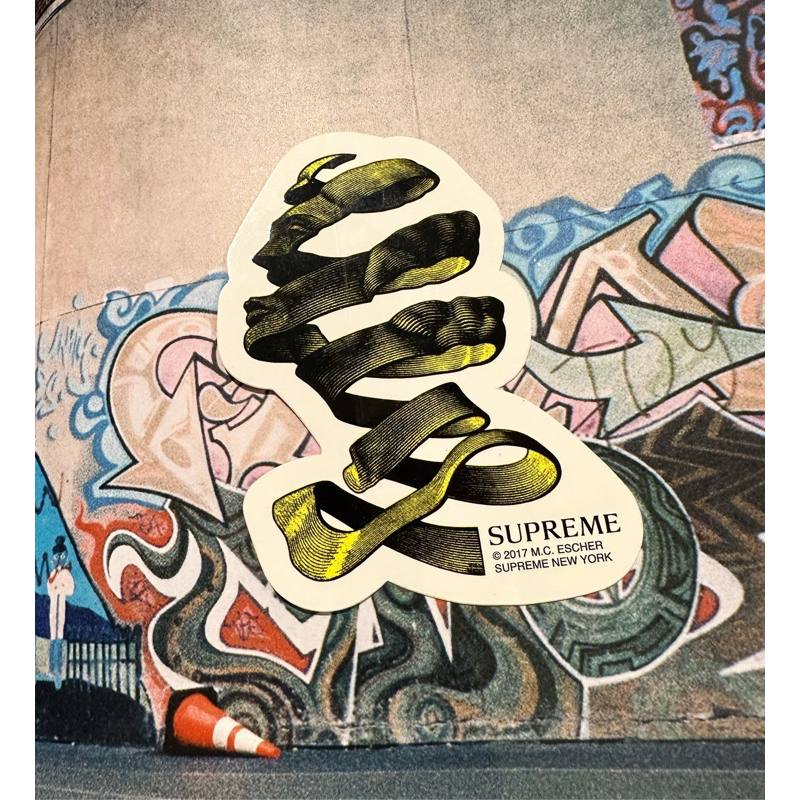 สติ๊กเกอร์ 🛹 Supreme M.C. Escher Ribbon ของแท้