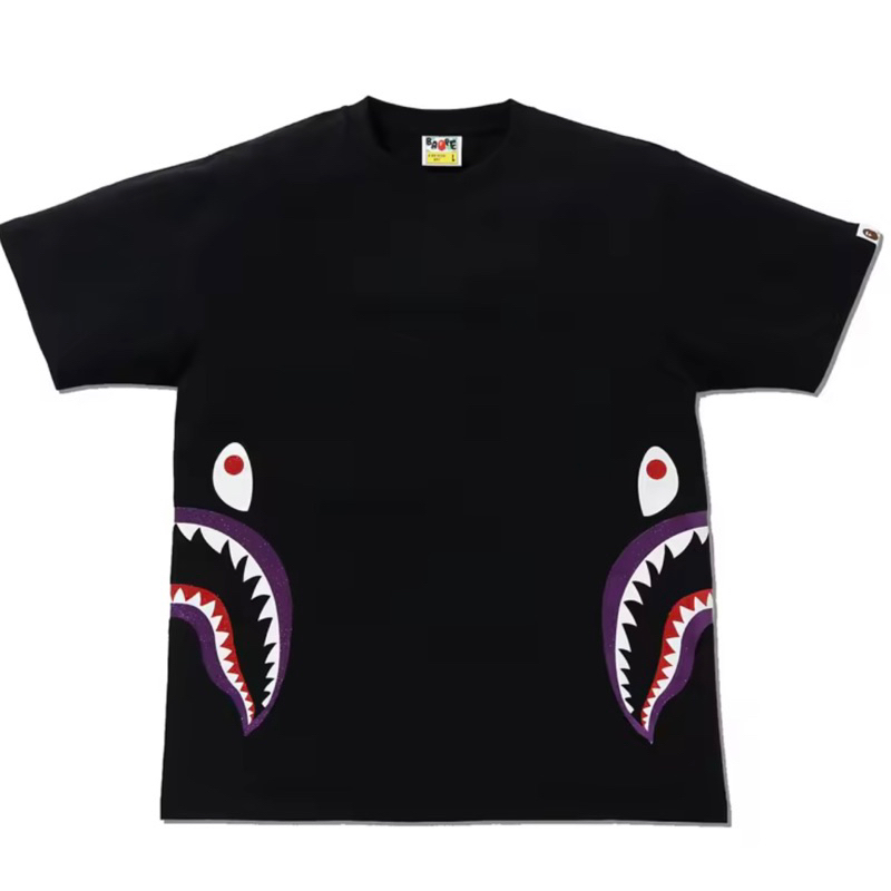 A BATHING APE® shark teeth print T-shirt M