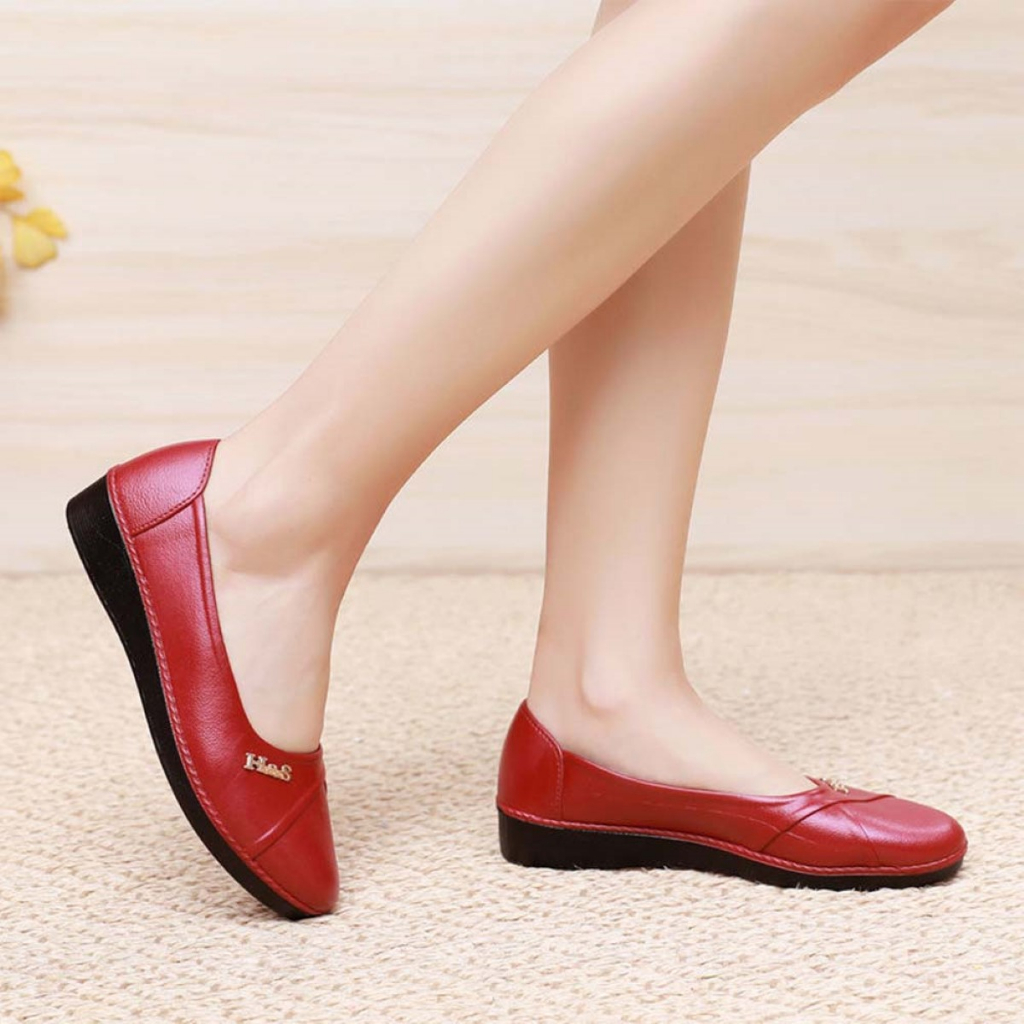 รองเท้าคัชชูส้นหนา หัวแหลม ประดับหมุด H&S หนังเงาพื้นยางนิ่ม สีพื้น 4 สี เบอร์ 36-40 (90) - รูปที่ 5