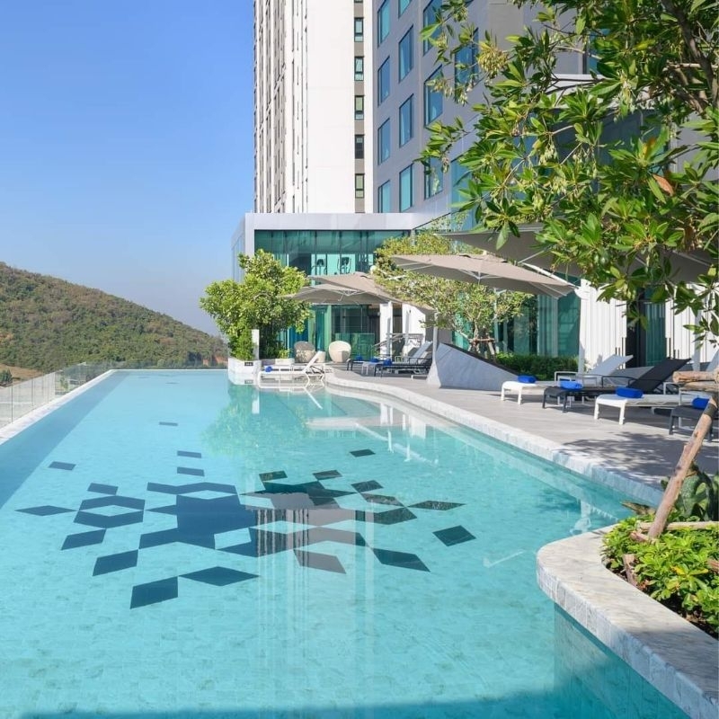 Voucher โรงแรมหรู Holiday inn sriracha ห้องสวีท 1 ห้องนอน 1 คืน รวมบุฟเฟต์อาหารเช้า จากราคาปกติ 2900