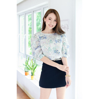 Narinari : NT2426 Balloon Sleeve Perforated Blouse เสื้อทำงาน (ใช้โค้ด NARISP9 ลดทันที 65.- เมื่อช็อปครบ 500.-)