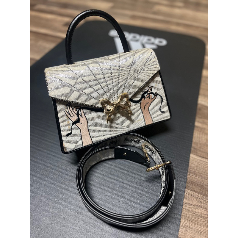 Lyn Around กระเป๋าถือและสะพาย มือ 2 แวะเข้ามาดู VDO สินค้าก่อนนะ