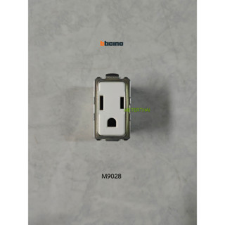 BTICINO MAGIC ADVANCE M9028 Socket US 2P+E 16A 250V - 1 module เต้ารับเดี่ยวมาตรฐาน US