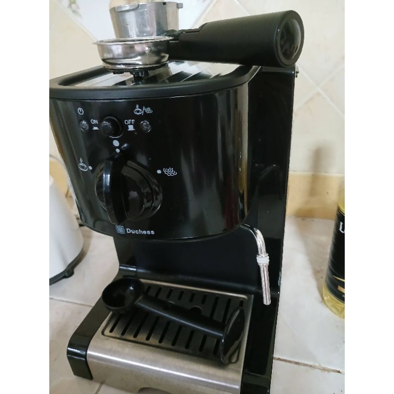 เครื่องชงกาแฟ Duchess cm5000 ใช้งานน้อย อายุ4เดือน สภาพกริบๆพร้อมใช้