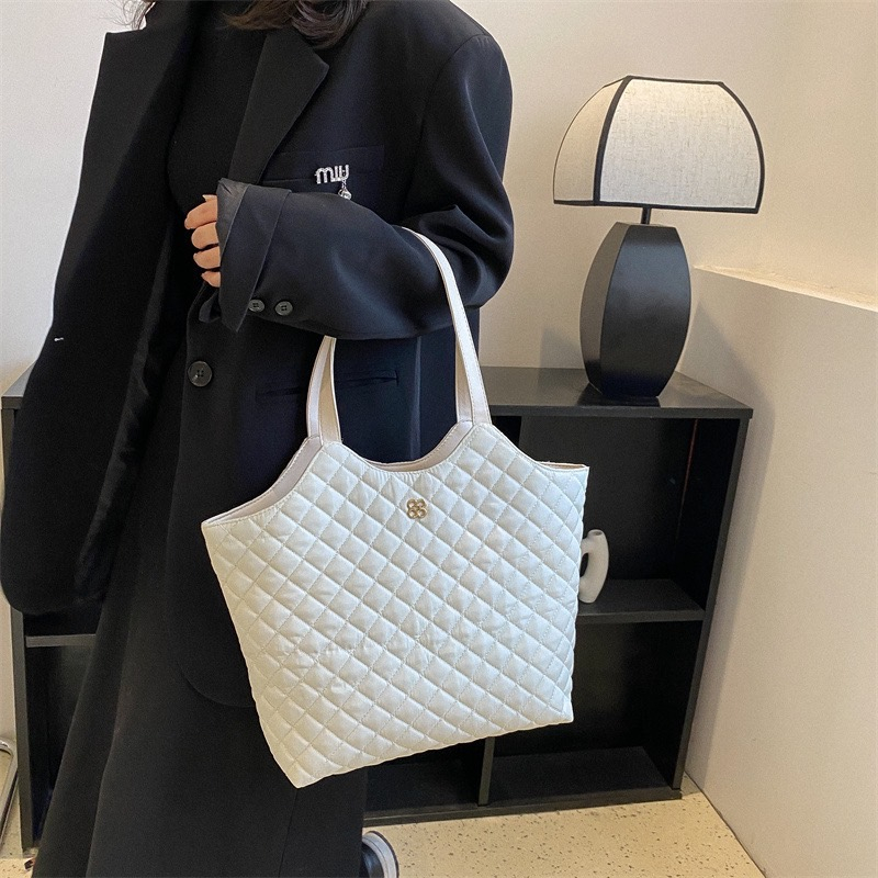 กระเป๋าสะพายข้าง ช้อปปิ้งใส่ของได้เยอะ ใบใหญ่แฟชั่น หนังPU