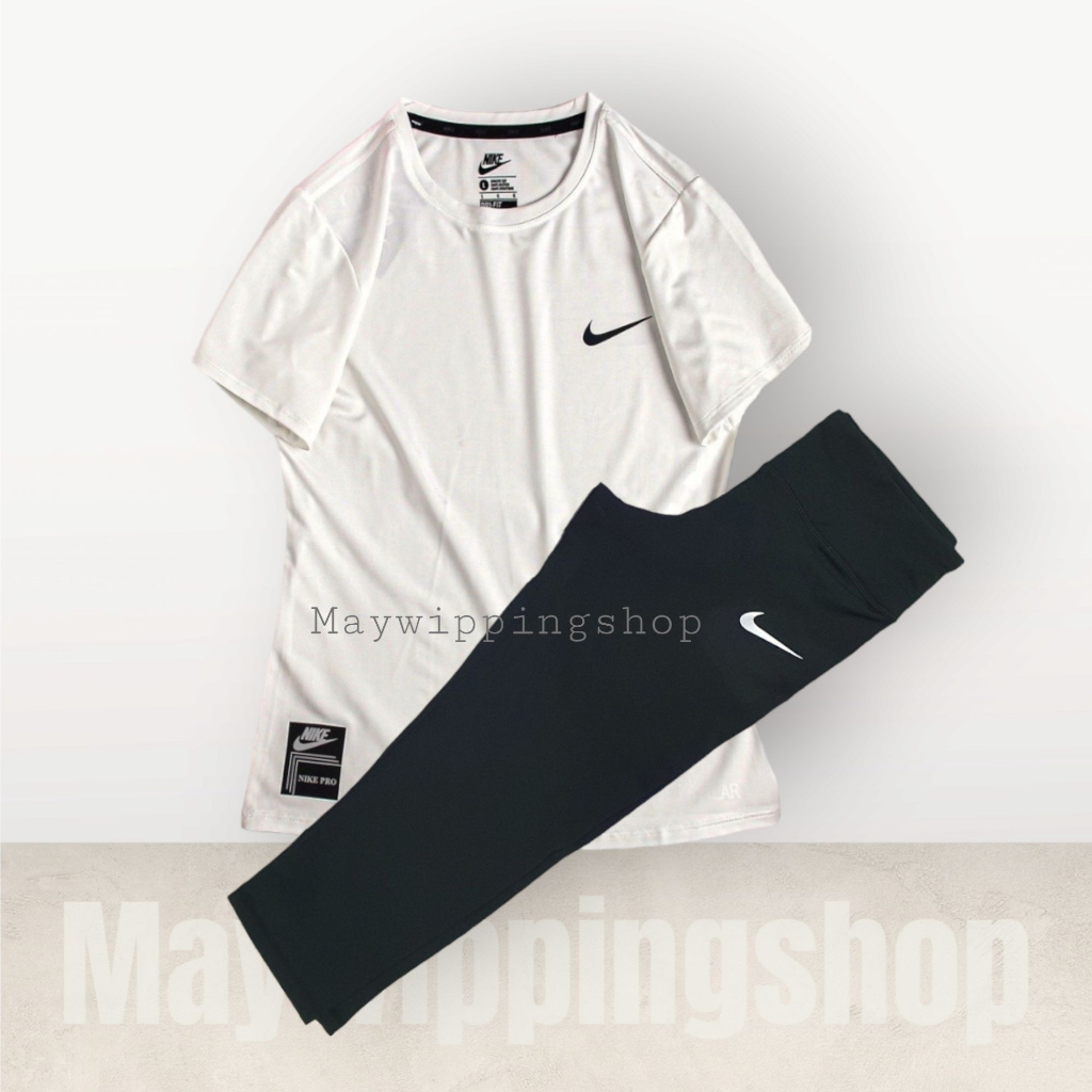 ชุดกีฬาหญิง เสื้อ+กางเกง 4 ส่วน (778)