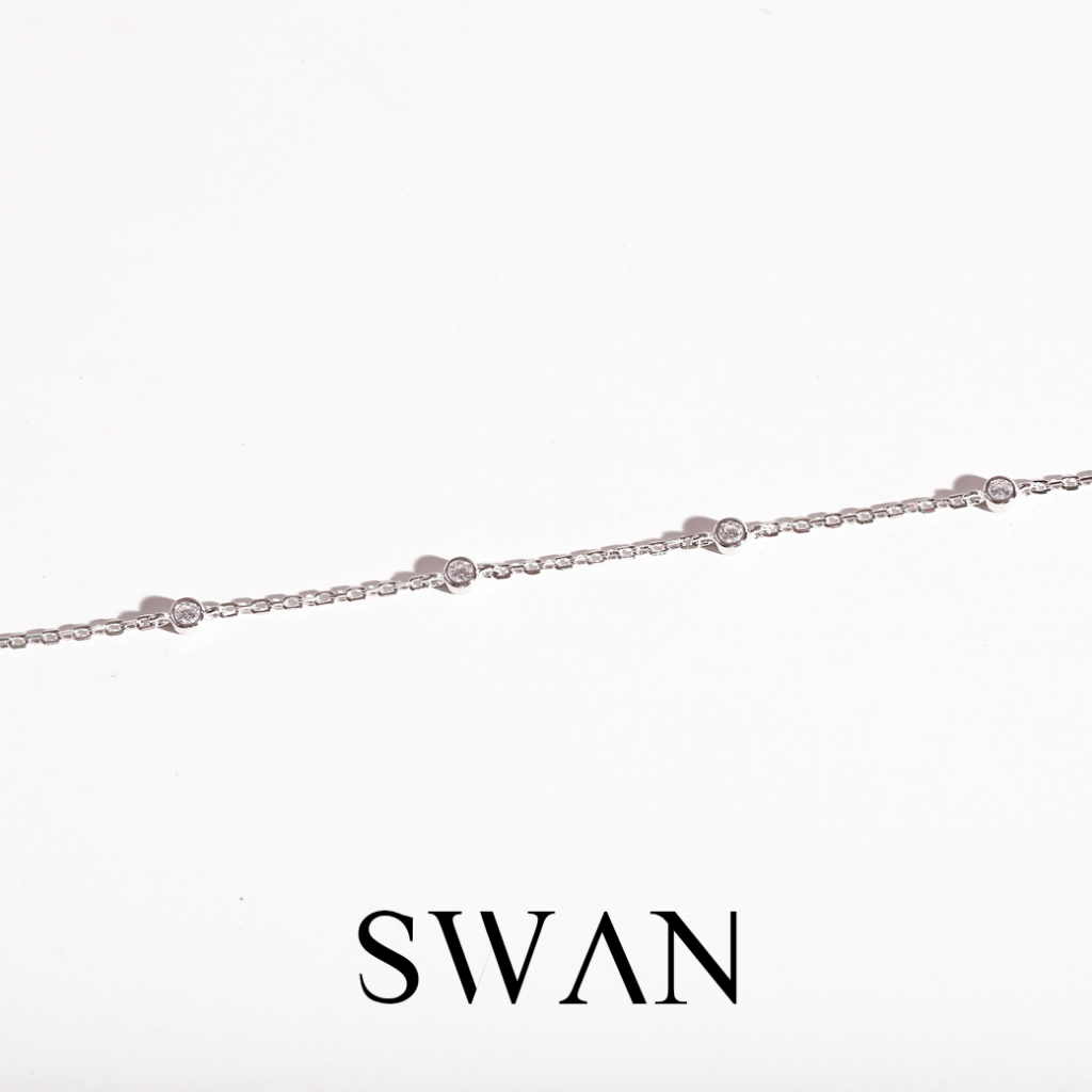 SWAN - Seven Bezel Bracelet สร้อยข้อมือเงินแท้ เส้นบาง มีจี้ ฝังเพชรคิวบิกเซอร์โคเนีย