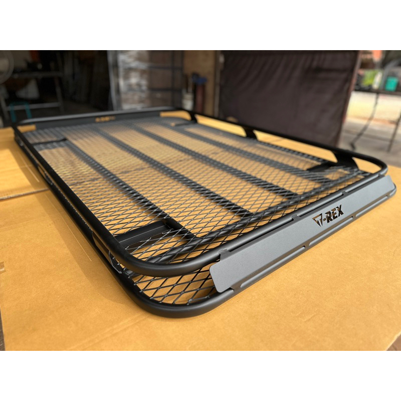 ถาดแร็คหลังคาR10slim110x160(เฉพาะถาด)ทักแชทแจ้งรุ่นรถที่จะติดตั้ง