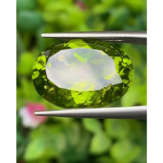 พลอย เพอริดอต Peridot 14.31 กะรัต (Cts.) *พิเศษ ประกายใบบัว Lily pad * พลอยแท้ อัญมณีมงคลประจําวันเกิด เครื่องประดับพลอย