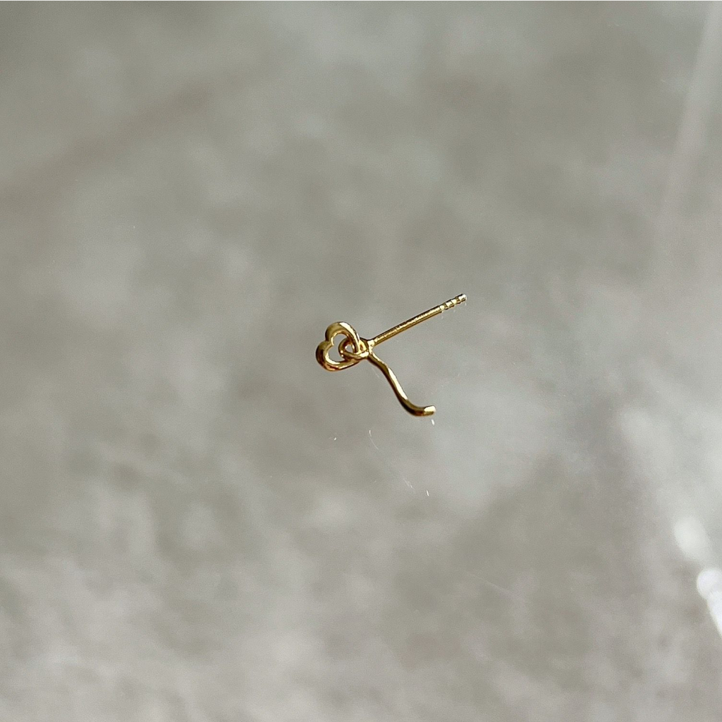 grumpy, crush stud (ราคาต่อข้าง/cost per piece)