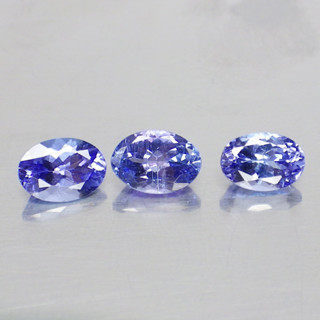 พลอย แทนซาไนท์ ธรรมชาติ แท้ ( Natural Tanzanite Size 6x4 mm. ) หนักรวม 2.05 กะรัต จำนวน 3 เม็ด