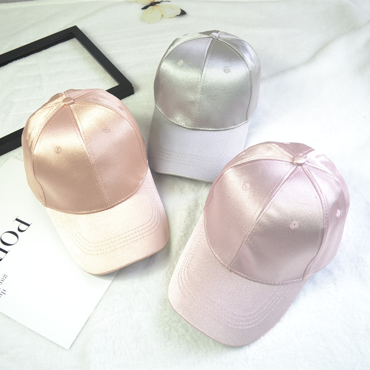 มีส่งด่วน Bewtyshop หมวกแก๊ป รุ่นเรียบหรู แบบผ้าเงา สีพาสเทล 6 สี  (ดำ ขาว ม่วง ชมพู เทา ทอง)