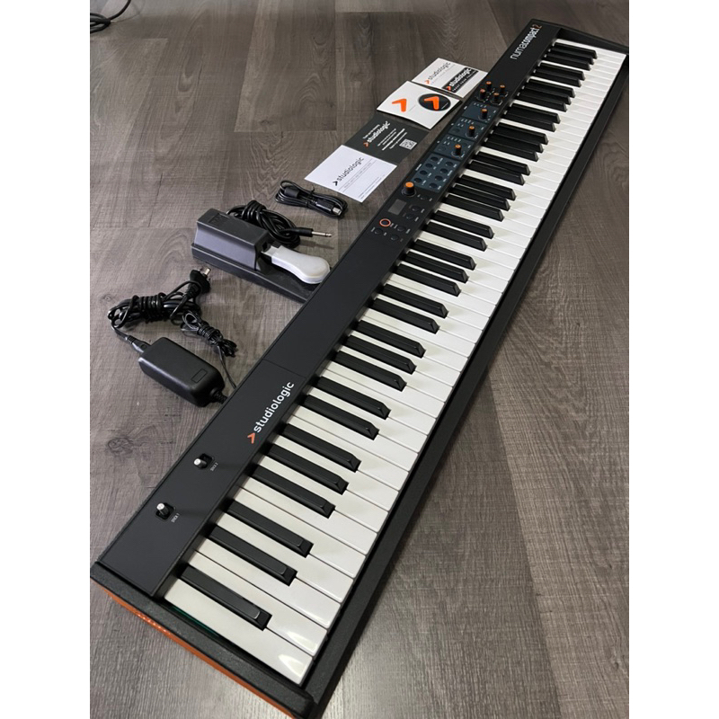 Studiologic Numa Compact 2 (88 Keys) ทั้งชุด