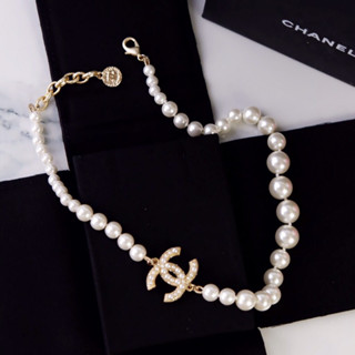 [ทักแชทก่อนสั่งซื้อ]สร้อย Chanel รุ่นขายดี ไข่มุกสวยหรู ถ่ายจากสินค้าจริง สวยหรูใส่ออกงานได้