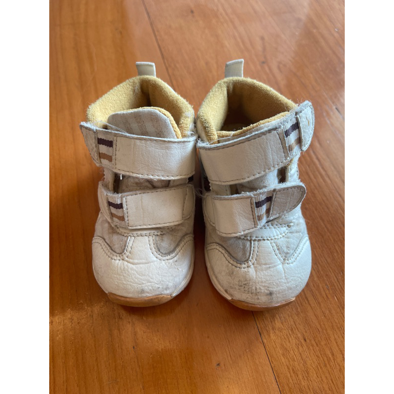 รองเท้าเด็กมือสอง asics