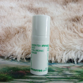 INNISFREE Green Tea Seed Hyaluronic Serum 10 ml เซรั่มชาเขียว ไฮยารูลอนิก ขนาดทดลอง ขวดขาว ใหม่