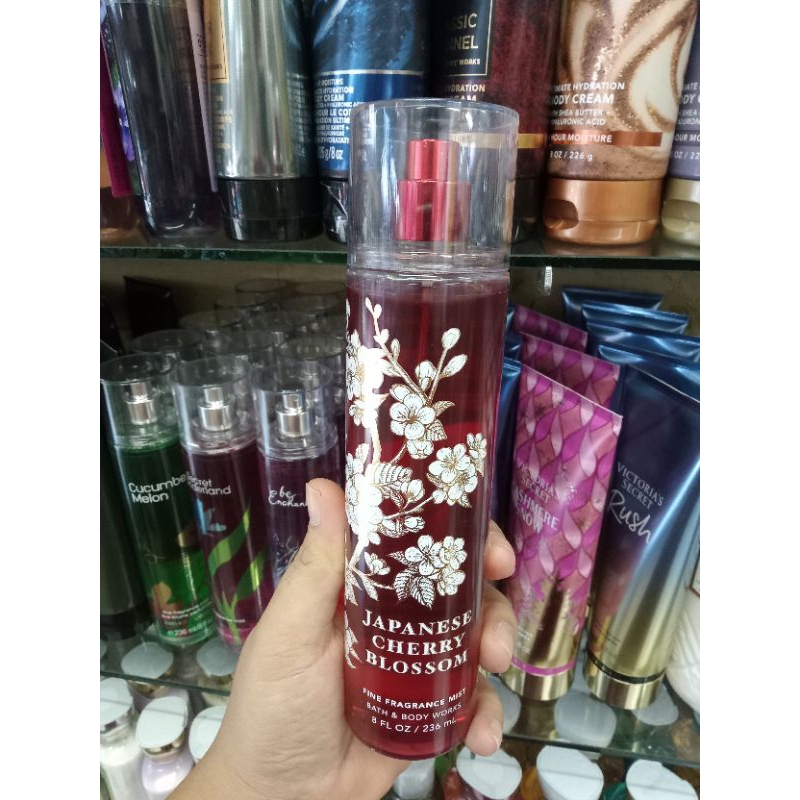 Bath & Body Works Japanese Cherry Blossom Fragrance Mist 236ml. ของแท้