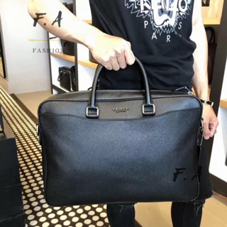 U.S OUTLET coach แท้  Briefcases ไหล่ข้างหนึ่ง Crossbody  กระเป๋าผู้ชาย  สามารถถือแล็ปท็อป   กระเป๋าถือมัลติฟั 68030