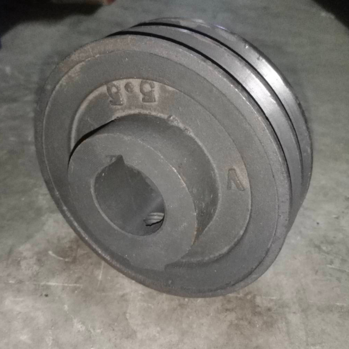 มู่เล่ย์ ขนาด 5 1/2" X 38 X 2 (B)