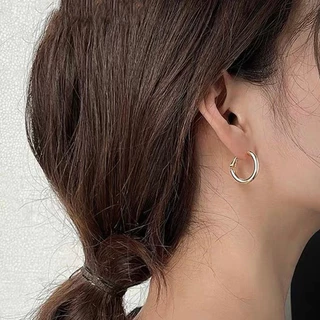 earika.earrings - venti basic hoop ต่างหูห่วงหนาก้านเงินแท้ชุบทองคำขาว (มีให้เลือก 2 สี 2 ขนาด) เหมาะสำหรับคนแพ้ง่าย