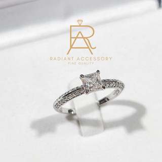 แหวนเงินแท้ ชุบทองคำขาง ฝังเพชร Moissanite Princess cut 0.8 กะรัต