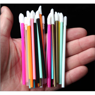 50pcs Disposable Lip Brush แปรงลิป ลิปสติกมาสคาร่า แปรงทำความสะอาดขนตาคิ้ว แปรงแต่งหน้า Multi-use brush💝ส่งไวในไทย