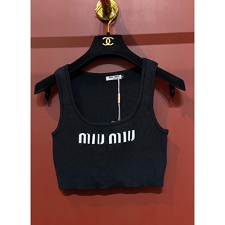 2สี MIU MIU CROPPED KNIT TANK TOP เสื้อกล้าม ผ้านิต ทรงครอป สวยมาก มิวมิว