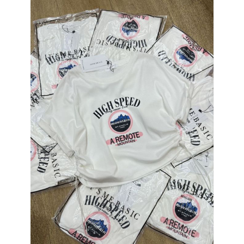 เสื้อยืดครอป รูดข้าง A REMOTE 🌸ป้าย it's me basic