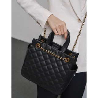 กระเป๋าถือ กระเป๋าสะพาย ของแท้ รุ่น  Quilted Braided Chain Tote Bag กระเป๋าสะพายใบเก๋ วัสดุ saffiano