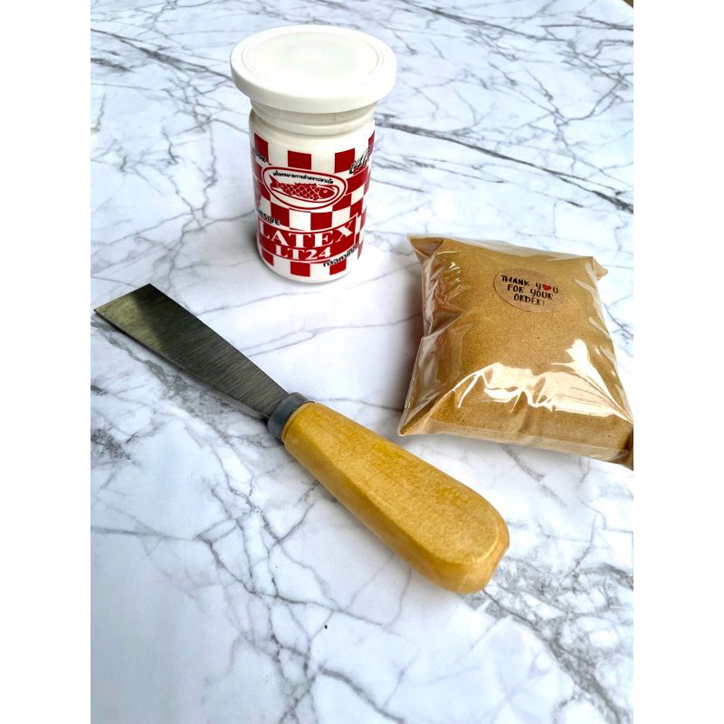 ชุดซ่อมไม้DIY  ขี้เลื่อยไม้สัก 50ก. +  กาวลาเท็ก4 ออนซ์  เกียงโป๊ว ใช้ซ่อมรอยแตกเฟอร์นิเจอร์ - รูปที่ 2