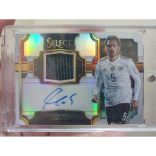 การ์ดลายเซ็นและผ้า แมท ฮุมเมล รัน /99 ยี่ห้อ PANINI รุ่น SELECT ปี 2017-18 / Mats Hummels ฟุตบอล สะสม Auto Patch CARD