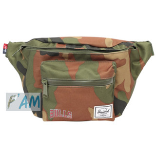 กระเป๋าคาดเอว NBA Chicago Bulls Herschel Supply Co. Seventeen Hipsack - Camo