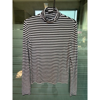 เสื้อคอเต่า ผ้านิ่ม เด้ง Size M อก 34-38 ยาว 24 สภาพ 90%