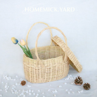 homemick.yard🤎 ตะกร้าหวายฝาปิดหูยาว สานดี มีที่จับ ตะกร้าปิกนิก ใส่ผักและผลไม้ได้  ตะกร้าพกพาไปเที่ยว ใส่ของได้เยอะ