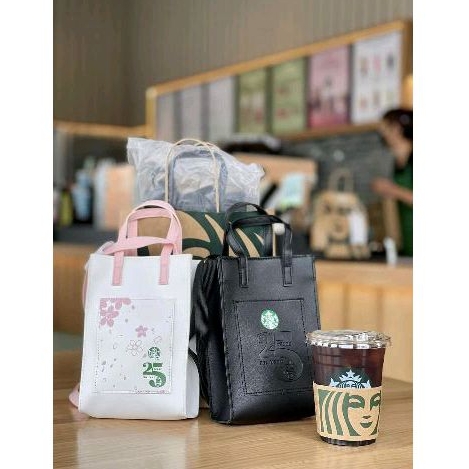 กระเป๋า Starbucks สีดำ