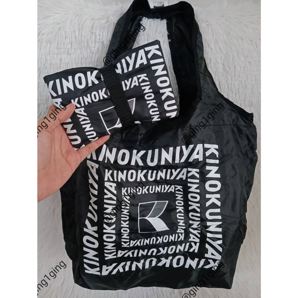(ส่งฟรีEMS พร้อมส่งในไทย) กระเป๋า Kinokuniya ผ้าร่ม พับเก็บได้ สีดำ (ของแท้)