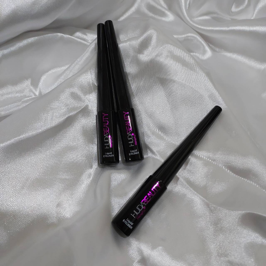 อายไลน์เนอร์ปลายพู่กันหัวแบน กรีดง่าย วาดเส้นคมชัดได้ 2 สไตล์