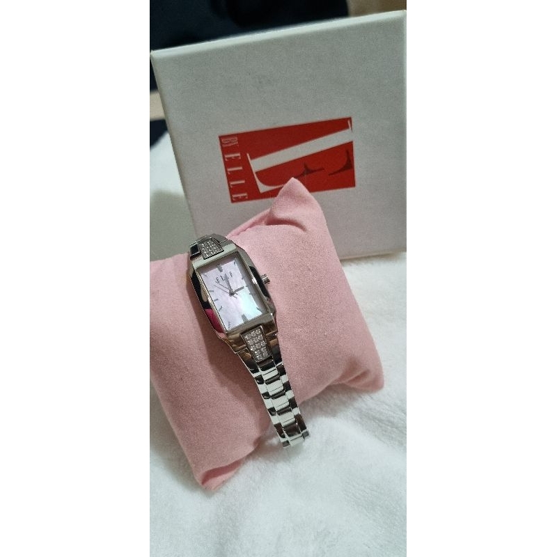 นาฬิกาข้อมือELLE ของแท้ผู้หญิงใส่ ส่งต่อไม่ค่อยได้ใส่งานดีมากค่ะ