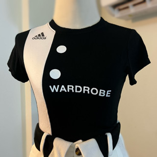 Wardrobe เสื้อยืดครอป สวยมากๆๆ ผ้านิ้มเด้งใส่สบาย มือ2