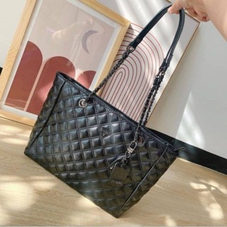 กระเป๋าสะพาย  guess ทรง shopping ใบใหญ่จุของหนังนิ่ม