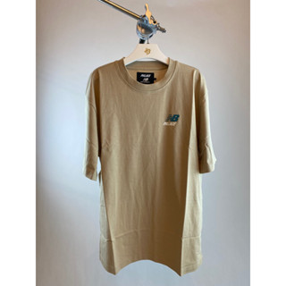 [ของแท้] PALACE x NEW BALANCE LOGO T-SHIRTS TAN