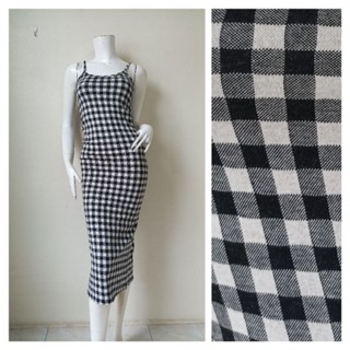 เดรสสายเดี่ยว รัดรูป ผ้ายืดลายตาราง ขาว- ดำ  Size XS รอบอก 30-34 นิ้วค่ะ