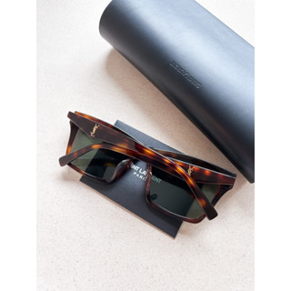 YSL M 104 Saint Laurent ร้านเราขายของแท้เท่านั้นนะค้า