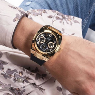 นาฬิกา Guess unisexใส่ได้ทั้งชายหญิง นาฬิกา Guess Watchนาฬิกาผู้ชาย ตัวเรือนสแตนเลสสีทอง หน้าปัดสีดำ สายซิลิโคนสีดำ