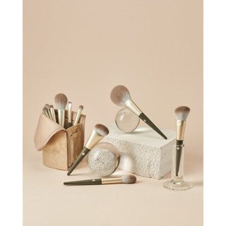 SUPERMOM l Warm and Gray brush set (ชุดแปรงแต่งหน้าขนสังเคราะห์ เกรดพรีเมี่ยม จำนวน 11 ด้าม พร้อมกระเป๋าแบบตั้งได้)